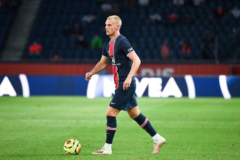 九游体育包含巴黎圣日耳曼内部会议纪要流出——赛后临场应变；荷甲使命明确；轮换策略成焦点的词条