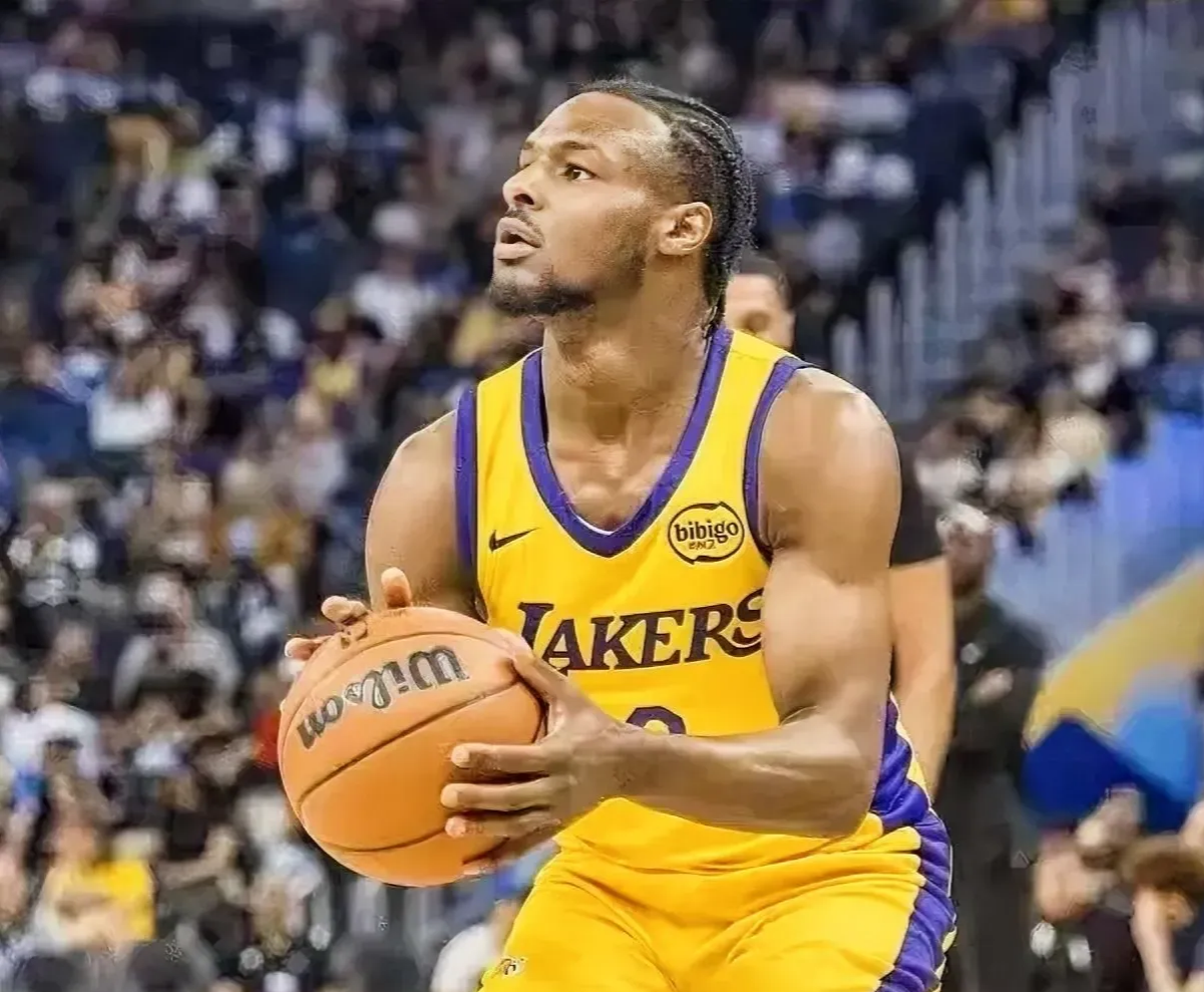 九游体育马赛发布备战花絮；转会期单刀错失；NBA常规赛任务艰巨；年轻球员得到机会的简单介绍