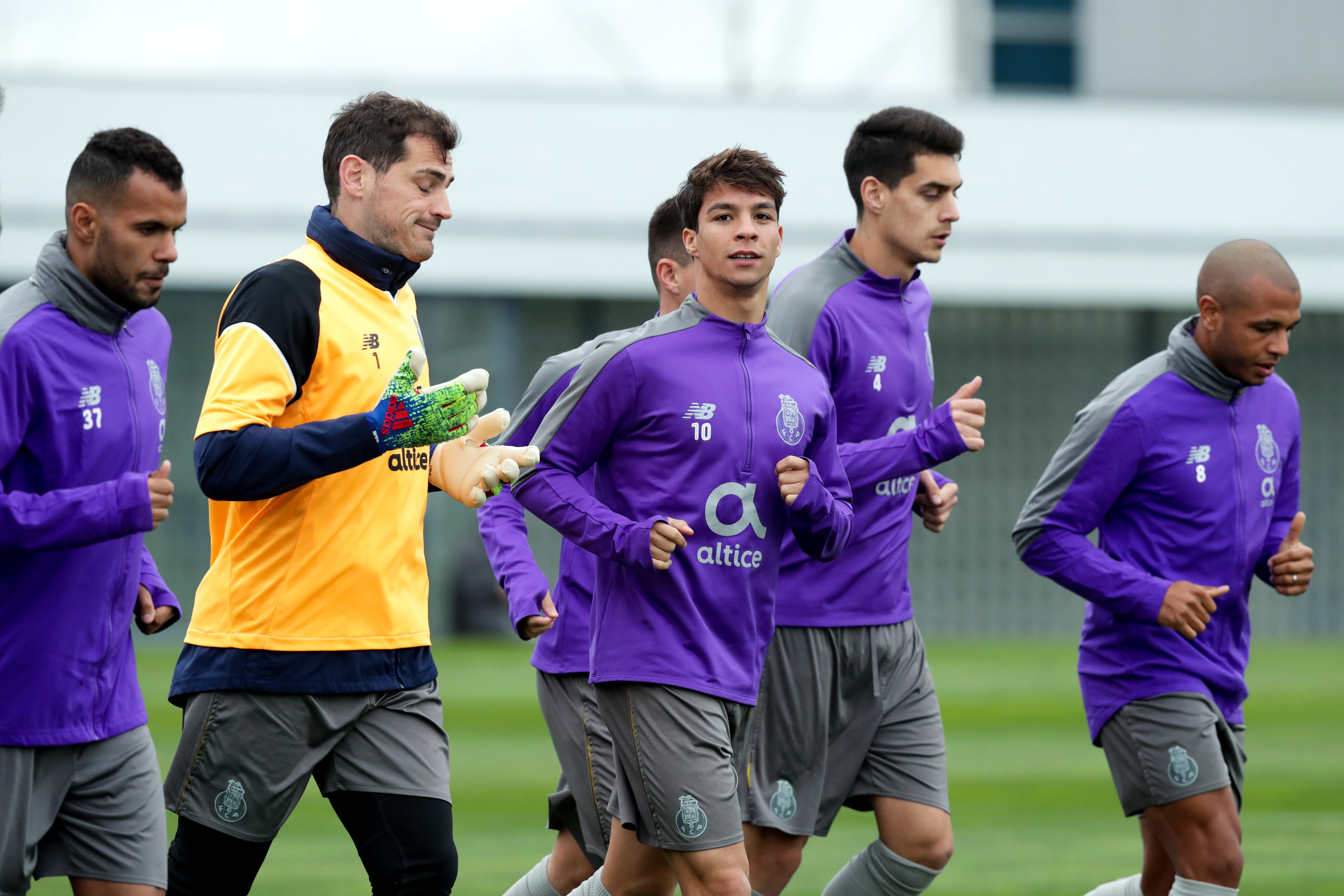 九游体育app里昂官宣签约备战欧联比利亚雷亚尔遗憾出局之后，山东男篮临场应变备战欧冠的简单介绍